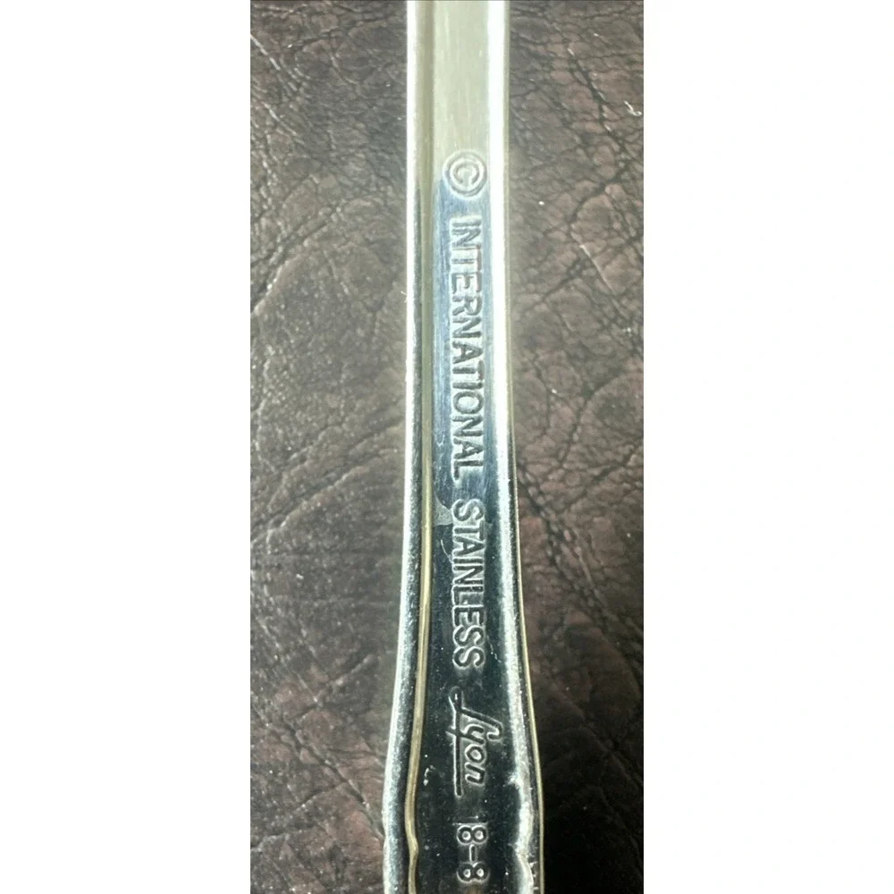 International Lyon AMERICANA‎ Shell Stainless GRAVY SAUCE Spoon Silverware